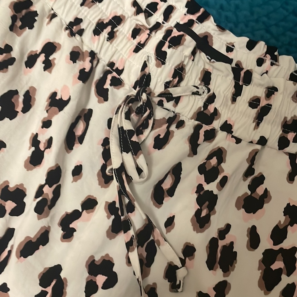 Nwot Express Leopard Print Drawstring Shorts - image 2